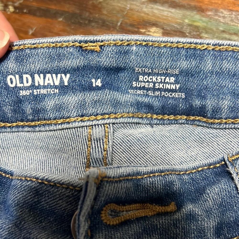 Old Navy Extra high-waisted rockstar jeans size 14